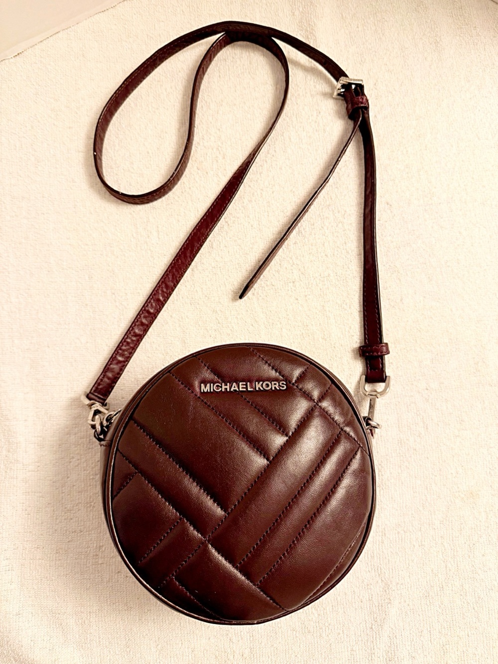 Michael Kors Vivianne Canteen Crossbody Bag